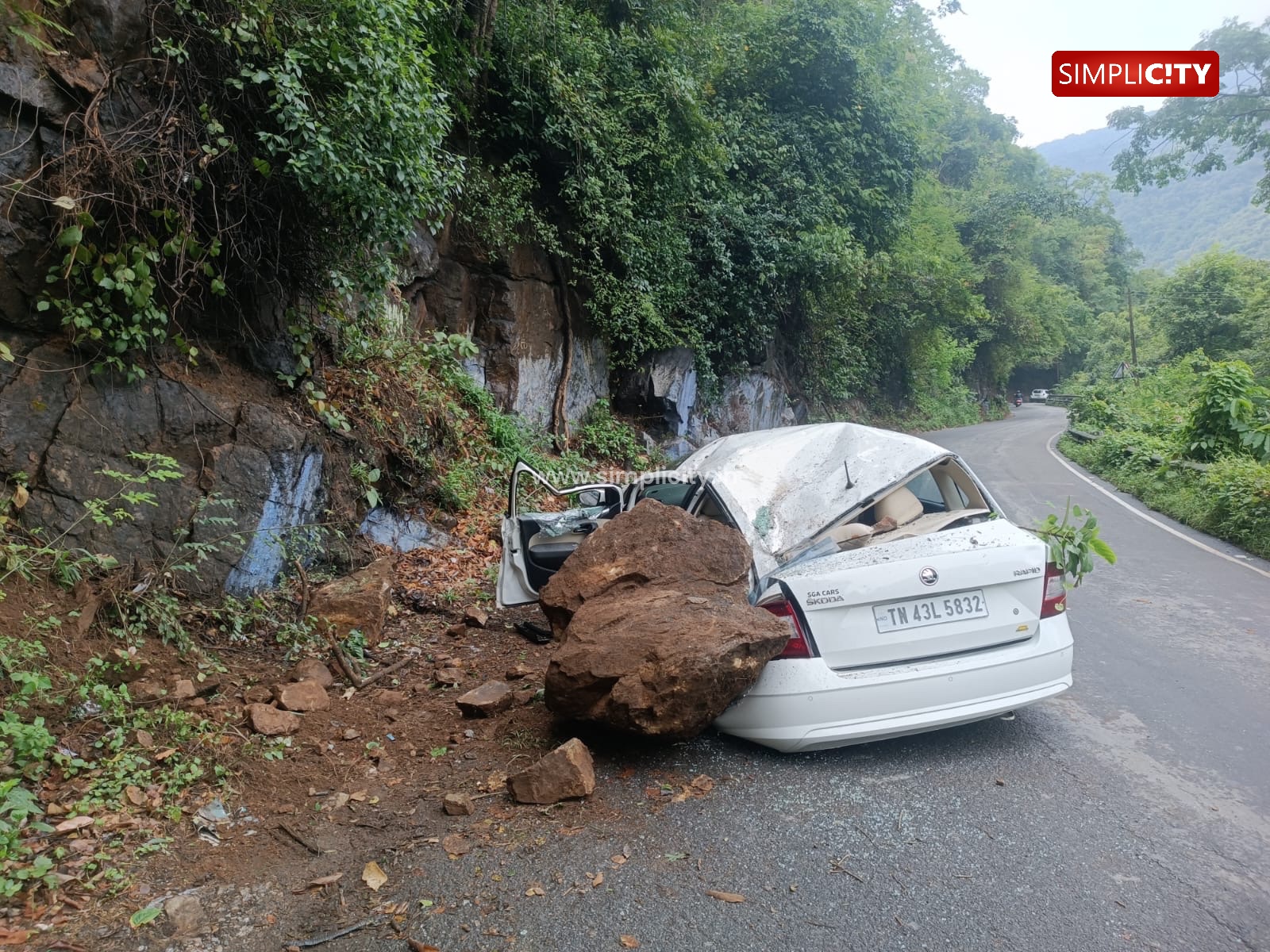 Boulder Falls on Car on Ooty Road; Retired Air Force Officer Dies