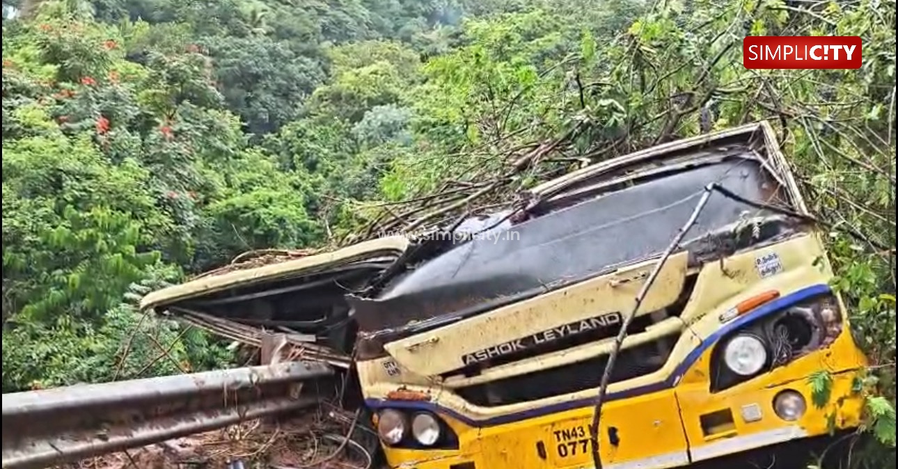 Midnight Landslide Traps Bus on Mettupalayam-Coonoor Ghat Road Near Burliyar