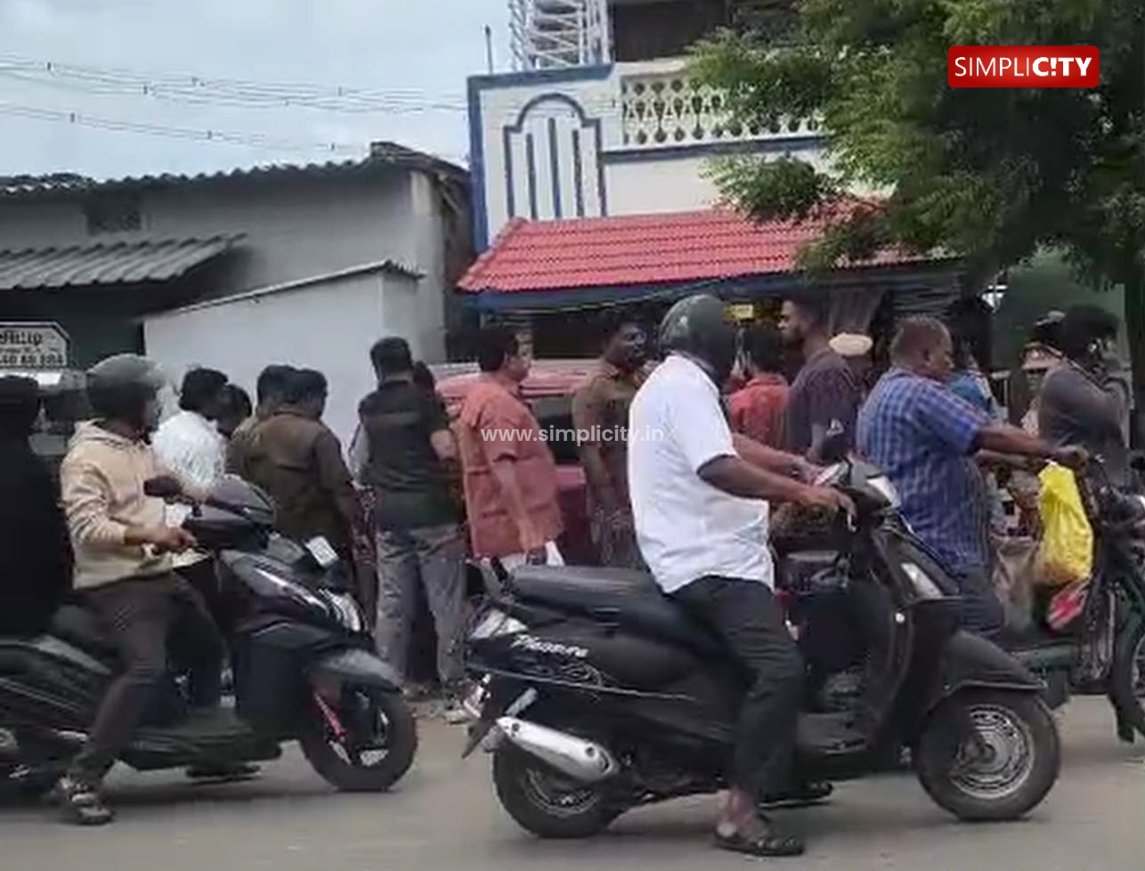 கோவை குனியமுத்தூரில் அரசு பேருந்து விபத்து: ஆட்டோ, பேருந்து ஓட்டுநர்கள் உயிரிழப்பு