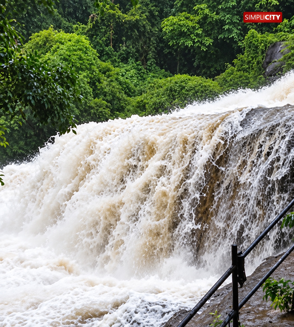 Kovai Kutralam Closed to Public Following Heavy Rains in the Western Ghats
