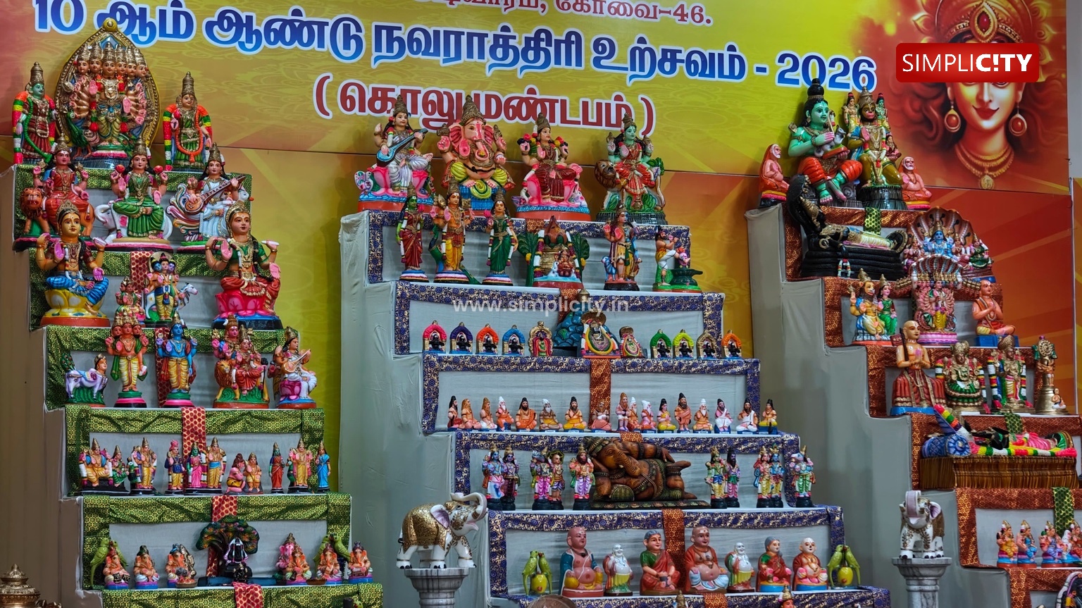 கோவை மருதமலை வள்ளியம்மன் கோவிலில் 2,000-க்கும் மேற்பட்ட கொலு கண்காட்சி