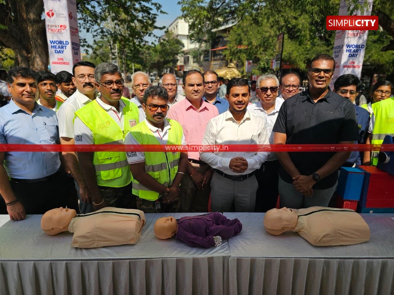 On the occasion of World Heart Day, Sri Ramakrishna Hospital organized an awareness event on heart health at Race Course. — image 3