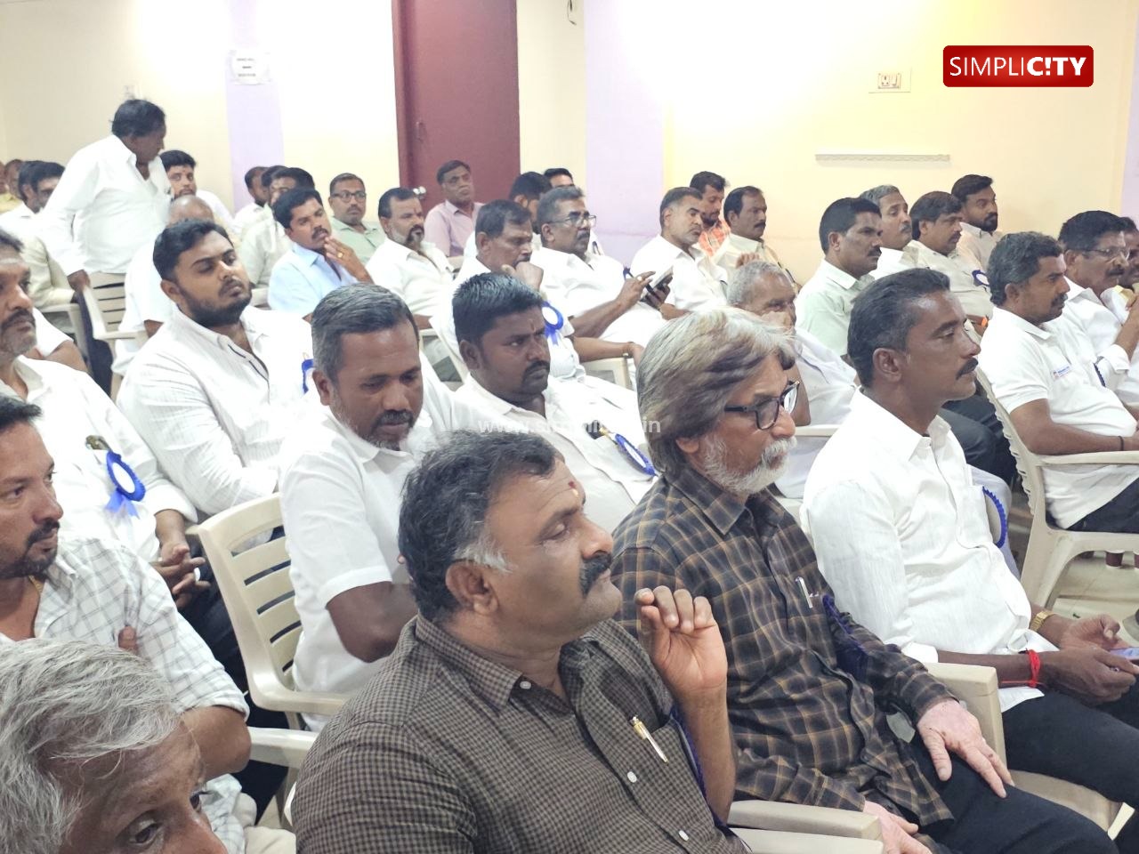 கலந்தாய்வு கூட்டம்: பல்வேறு கோரிக்கைகளை வலியுறுத்தி கோவை மாவட்ட அனைத்து ஊராட்சி ஒன்றிய ஒப்பந்ததாரர்கள் நல சங்கம் சார்பில் ரயில் நிலையம் அருகிலுள்ள RHR ஹோட்டலில் கலந்தாய்வு கூட்டம் நடைபெற்றது. — image 4